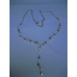 Nieuwe zilverkleurige ketting met strass-steentjes.