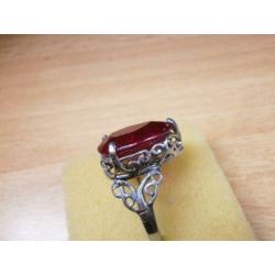 Ca 1960 Robijn design fashion ring excellent uitstraling