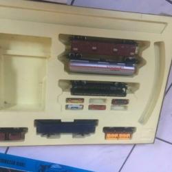 2 Jouef treinsets en extra wagon voor 45 euro