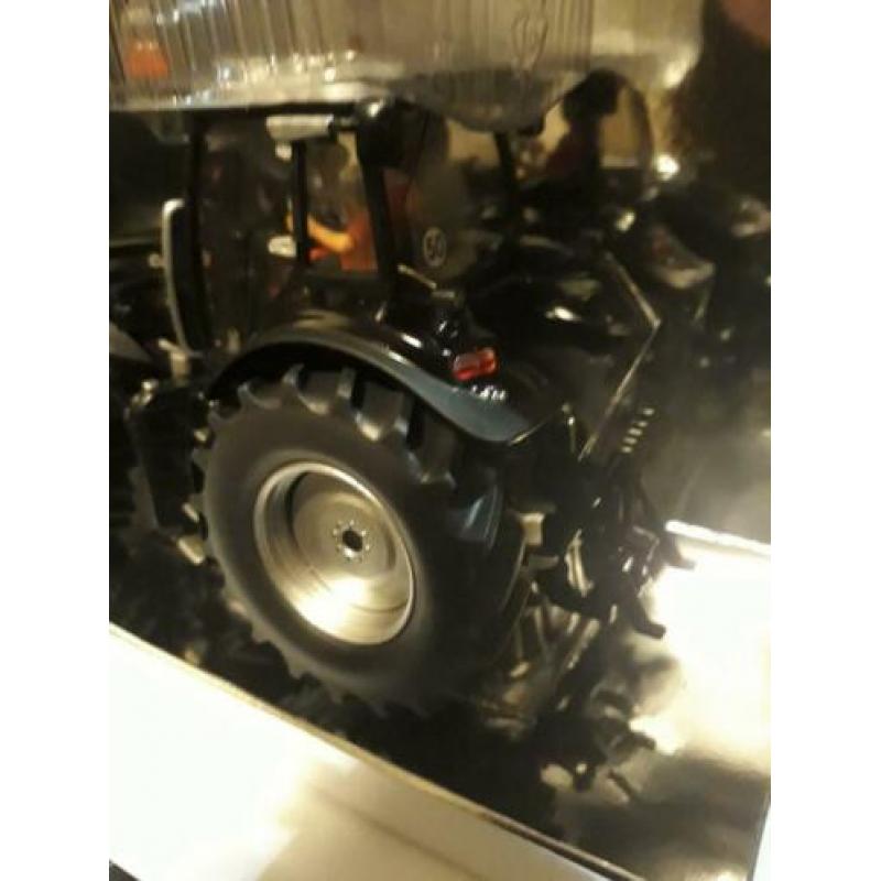 Case international Magnum 290 blackline limited idition 1500