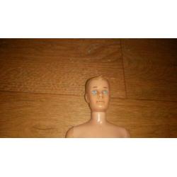 mannelijke barbie van Mattel uit 1960 : Ken japan