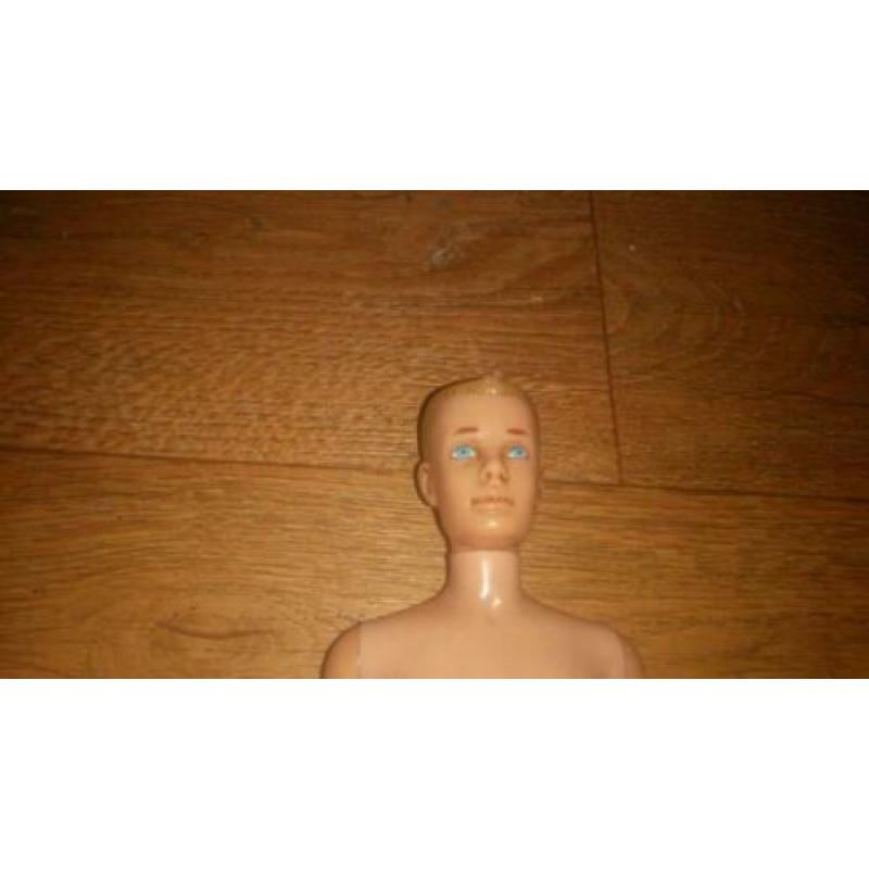 mannelijke barbie van Mattel uit 1960 : Ken japan