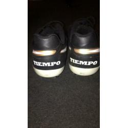Voetbal schoenen nike maat 38