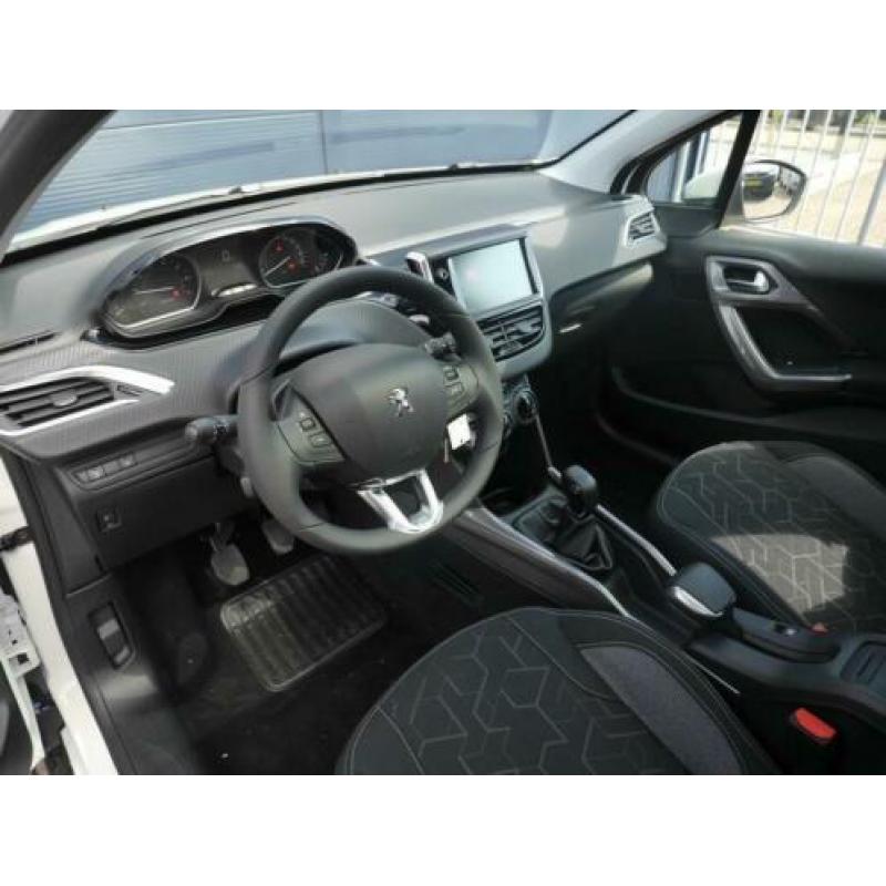 PEUGEOT 2008 Puretech 110pk Blue Lion| LM | Panodak