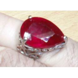 Ca 1960 Robijn design fashion ring excellent uitstraling