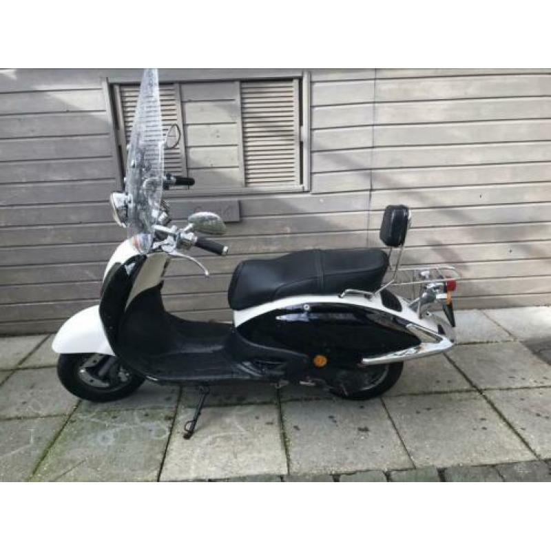 Retro scooter