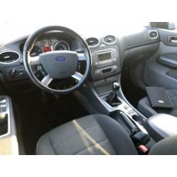 Ford Focus Wagon 1.8 Limited Navigatie/LM velgen/Trekhaak/PT