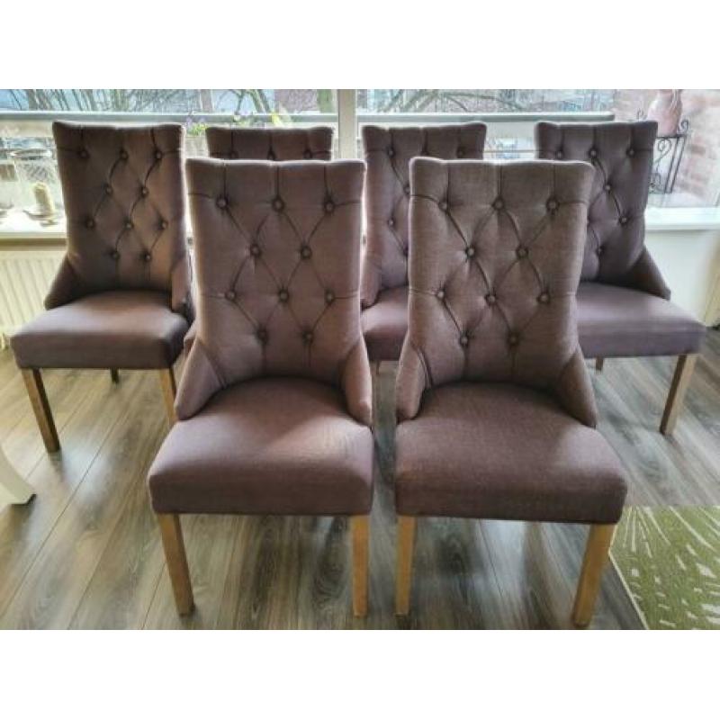 Set van 6 dezelfde gecapitonneerde eetkamerstoelen