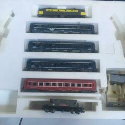 2 Jouef treinsets en extra wagon voor 45 euro