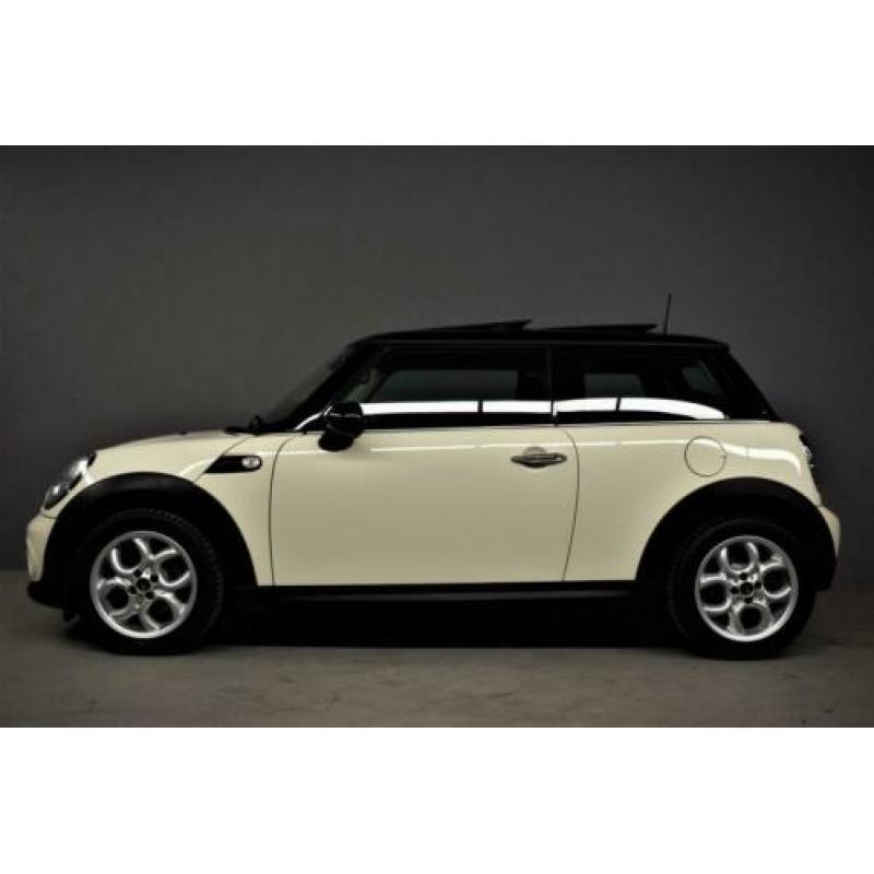 MINI Mini 1.6i 16V 122pk Cooper Salt Pano/Leer/Clima/Lmw/76d