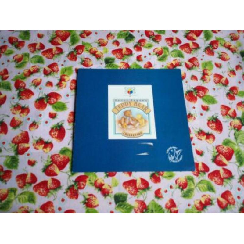 Peter Fagan miniatuur beren teddyberen beeldjes folder