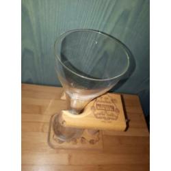 oud kwak glas met houder
