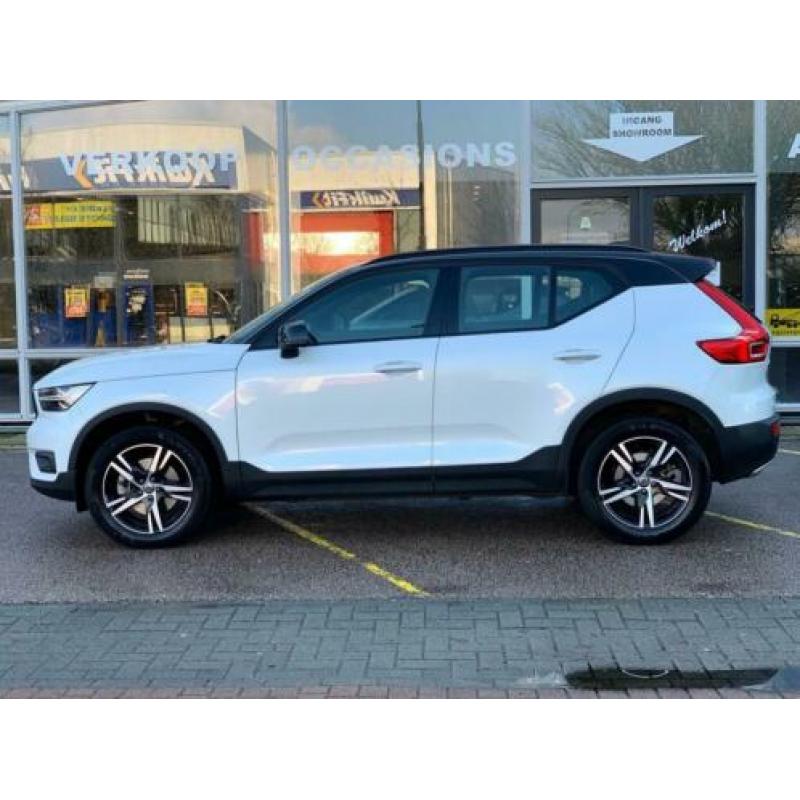 Volvo XC40 2.0 T4 R-Design | PANO | LED | 360 | BTW
