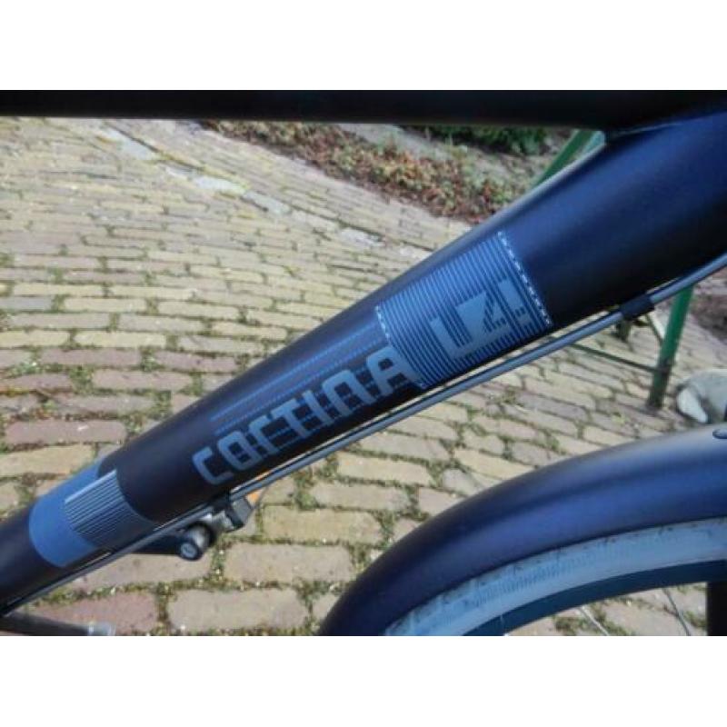 Nette 26 inch Cortina U4 met 3 versnellingen en krat voorop