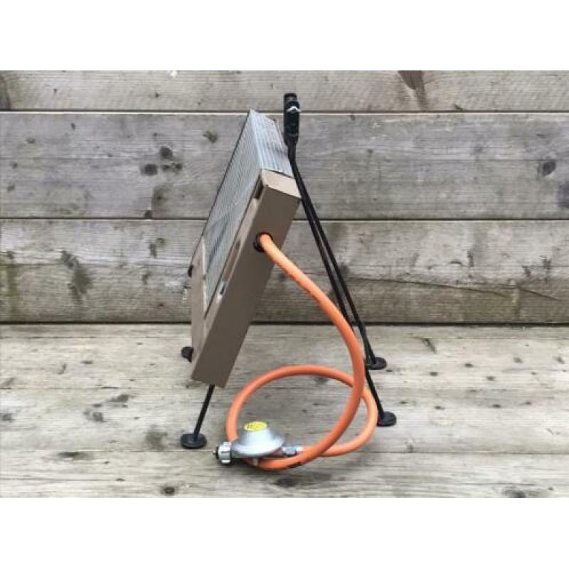 retro tentkachel propaangas met drukregelaar en slang