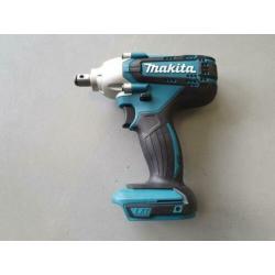 Makita LXT set 5 delig inclusief 2 5.0 Ah accu's en lader.