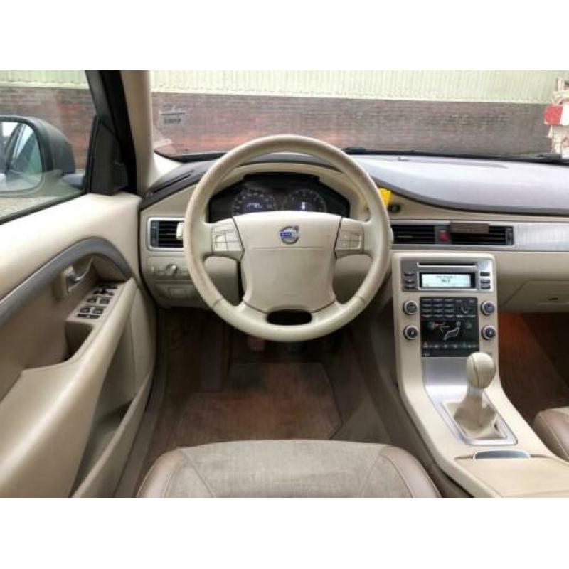 Volvo XC70 2.4 D5 Summum Handgeschakeld
