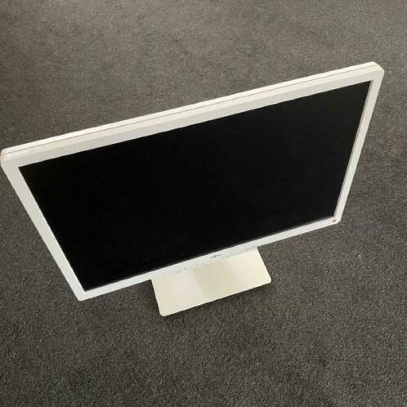 Fujitsu 22 inch LCD Monitor DVI VGA DP