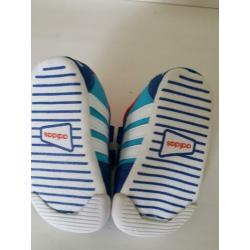 Z.g.a.n. Adidas schoentjes maatje 17