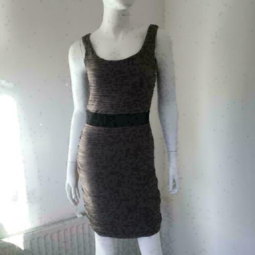 3682 Gloednieuwe olijfkleurige jurk H&M; Mt=36