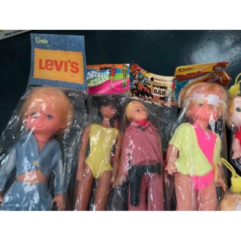 Collectie vintage poppen