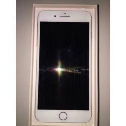 Iphone 8 plus 64GB incl hoesjes