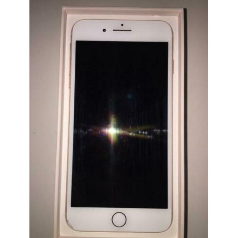 Iphone 8 plus 64GB incl hoesjes