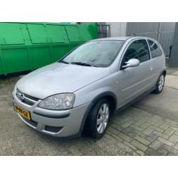 Opel Corsa 1.2-16V Silverline met 1 jaar APK