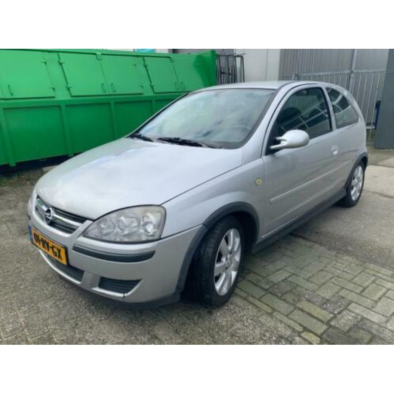 Opel Corsa 1.2-16V Silverline met 1 jaar APK