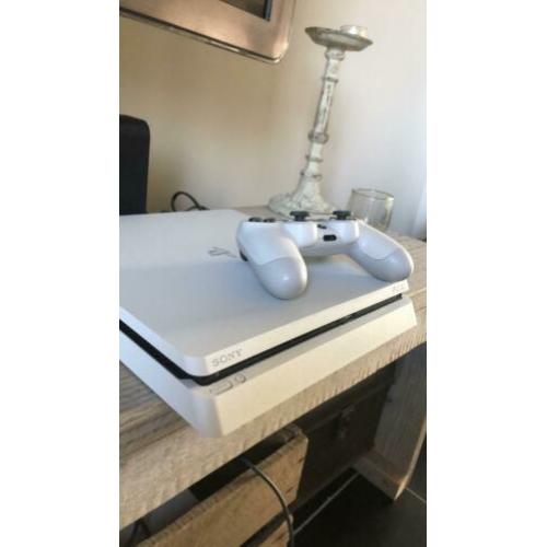 PS4 slim 500 GB