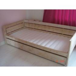 Time Live super mooi prinsessen bed met opberglade en kast
