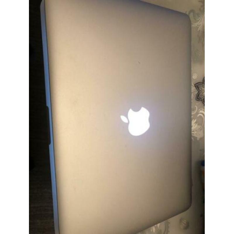 MacBook Pro 13 inch 2015 256 ssd