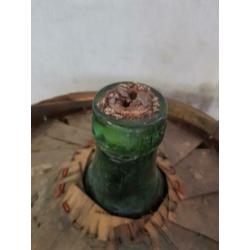 Gistfles met houten mand / gistfles / wijnfles / brocante