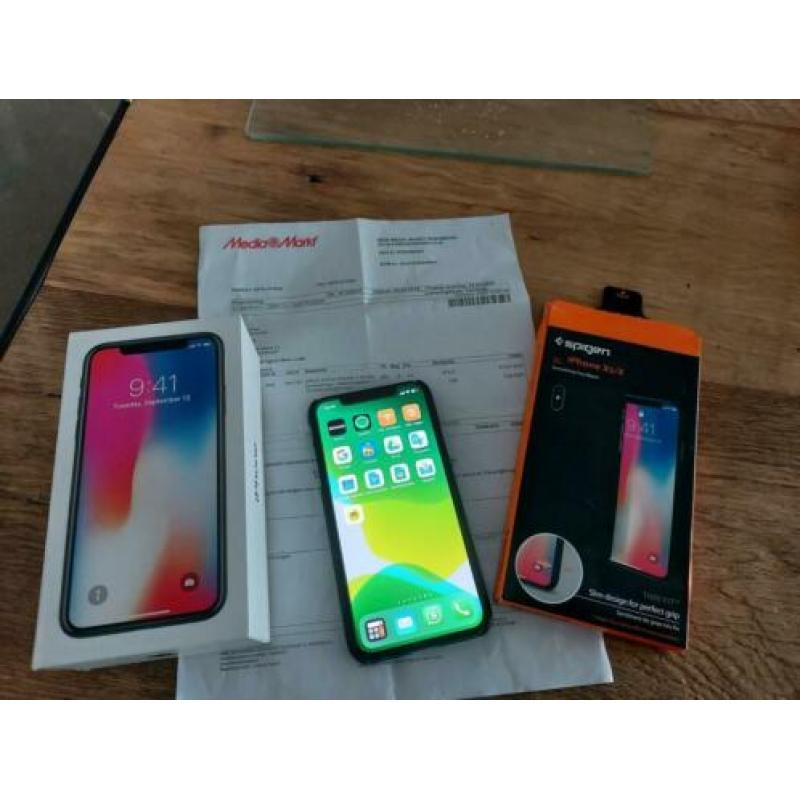 iPhone X