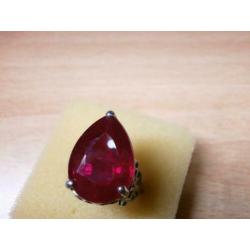 Ca 1960 Robijn design fashion ring excellent uitstraling