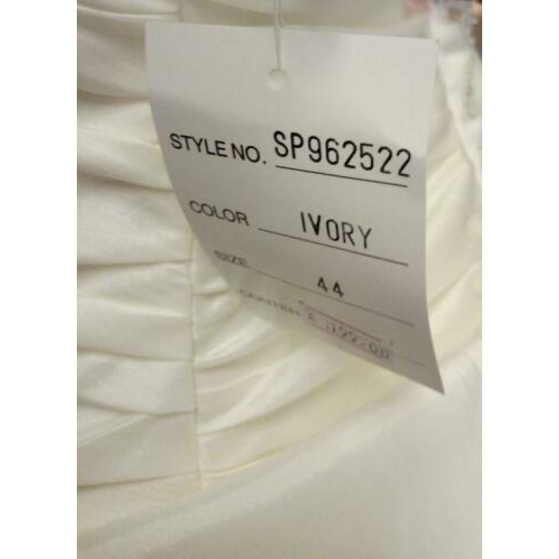 Trouwjurk / bruidsjurk model B115 / maat 44