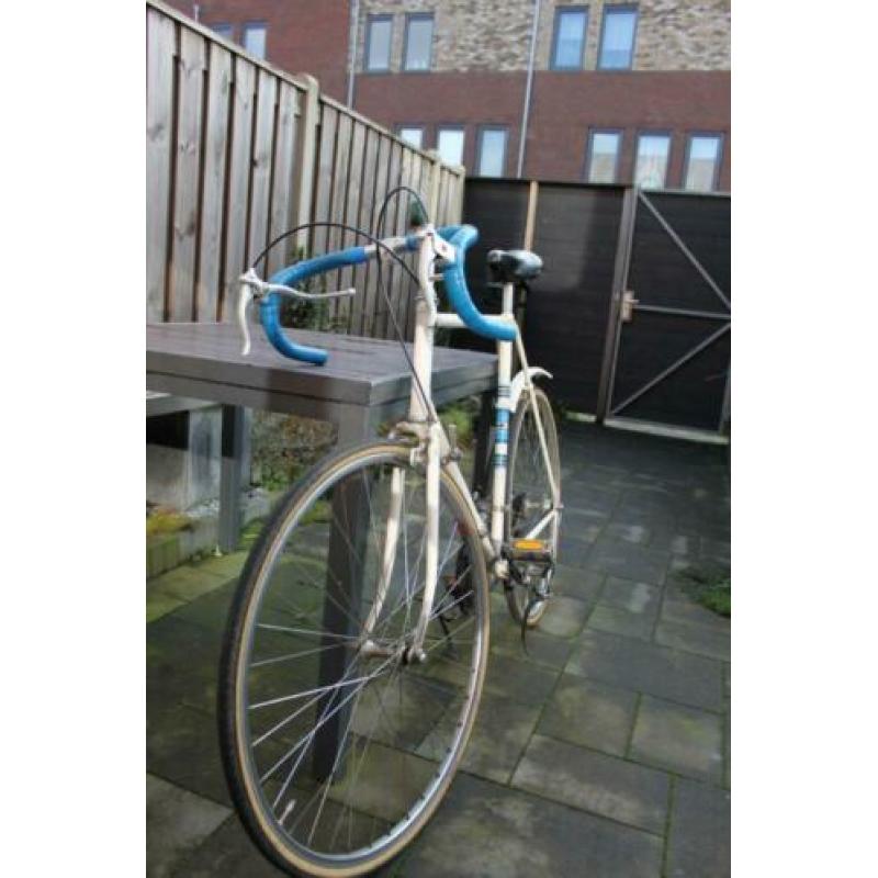 Vintage/retro wielrenfiets roomwit