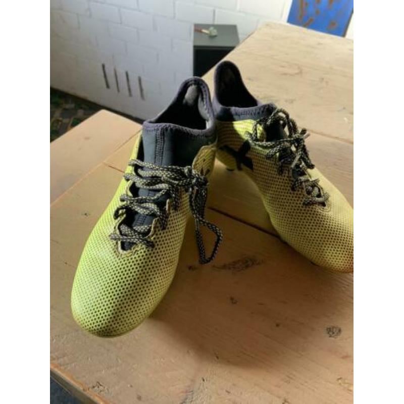 Adidas voetbalschoenen maat 36