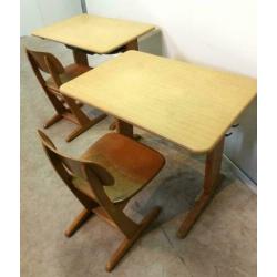 Vintage kinder schoolset, schoolstoel, schoolbankje, Casala