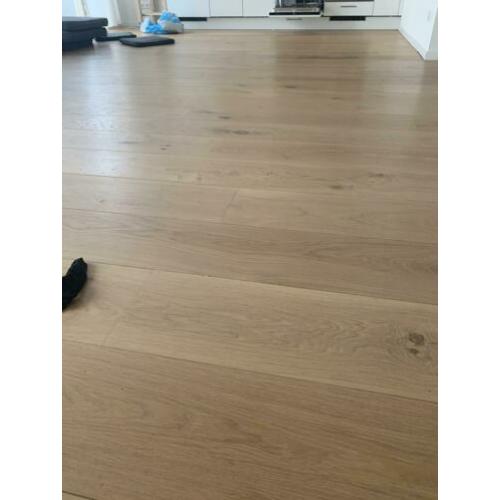 Eikenhouten vloer delen 96m2 zwevend