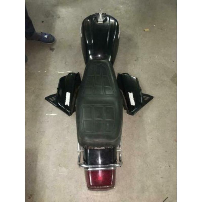 Honda cb750 KZ tank zijkappen en achterlicht