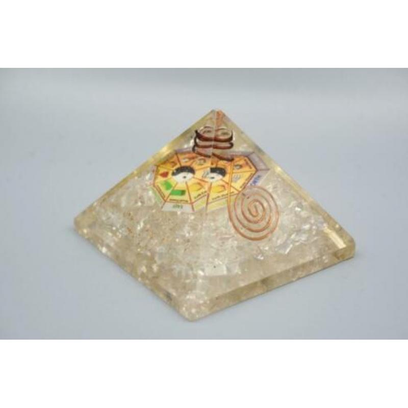 Zwarte Toermalijn Orgoniet pyramide - 7 x 5,5 cm