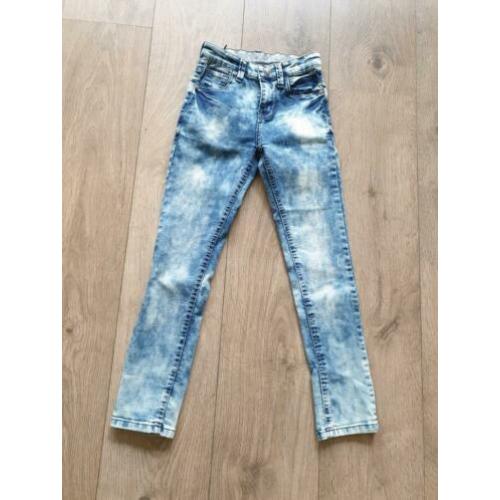 Nieuwe skinny jeans maat 128