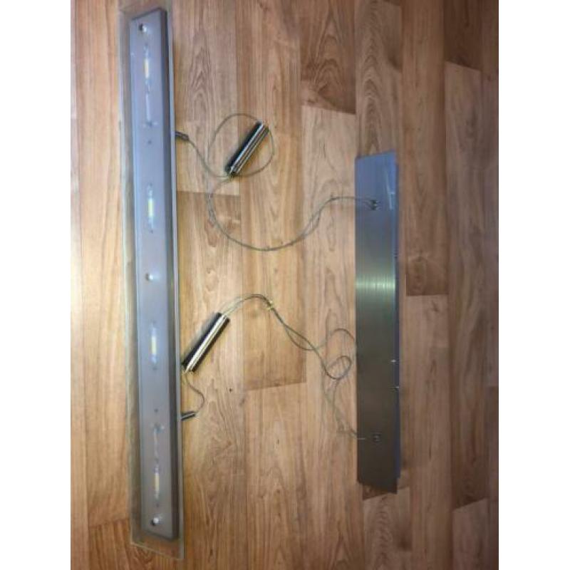 Mooie moderne hanglamp met led, glas en aluminium