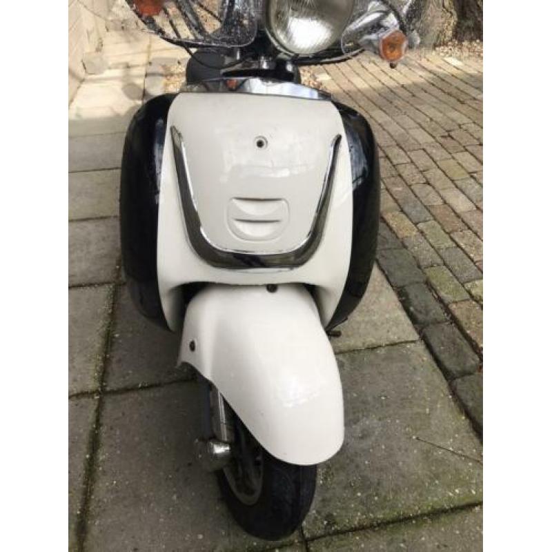 Retro scooter