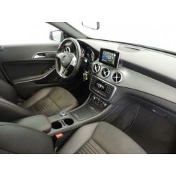 Mercedes-Benz CLA-Klasse 200 Aut7 Prestige AMG-Line (navi,ca