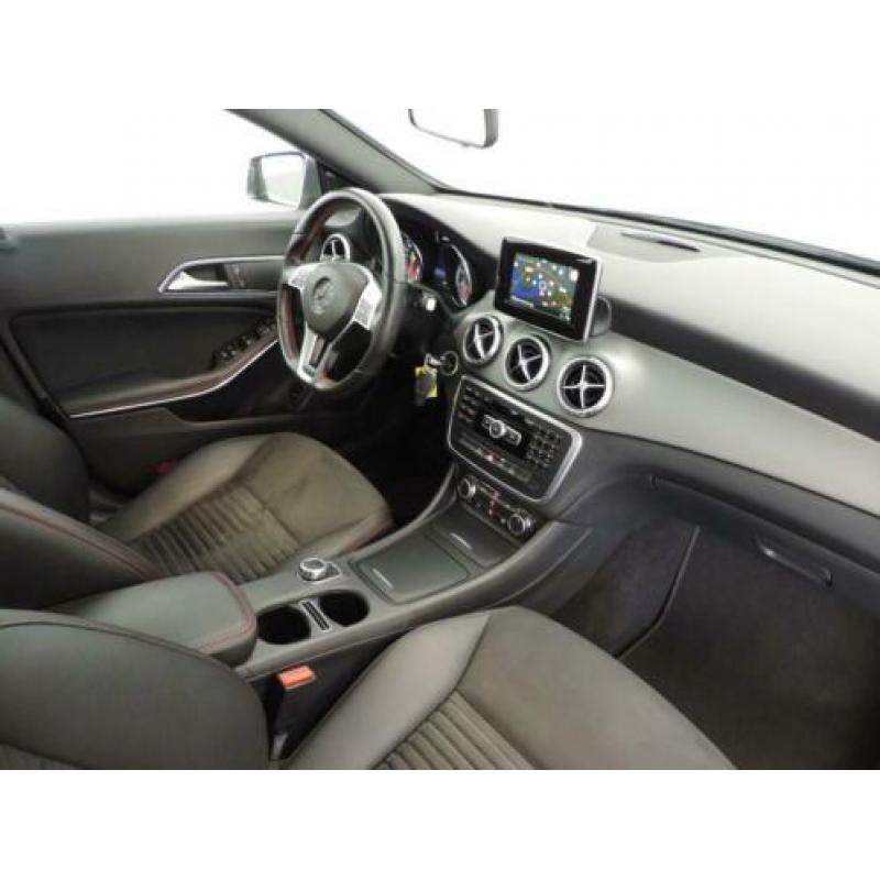 Mercedes-Benz CLA-Klasse 200 Aut7 Prestige AMG-Line (navi,ca