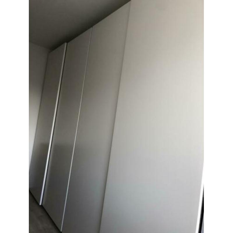 Witte pax kast van ikea 3 meter!