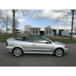 Opel Astra Cabriolet 1.8-16V Clima,Cruise,Leder,LMvelgen,Nav