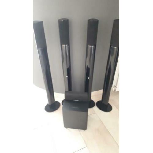 Harman Kardon 5.1surround set met 4 speaker standaarden